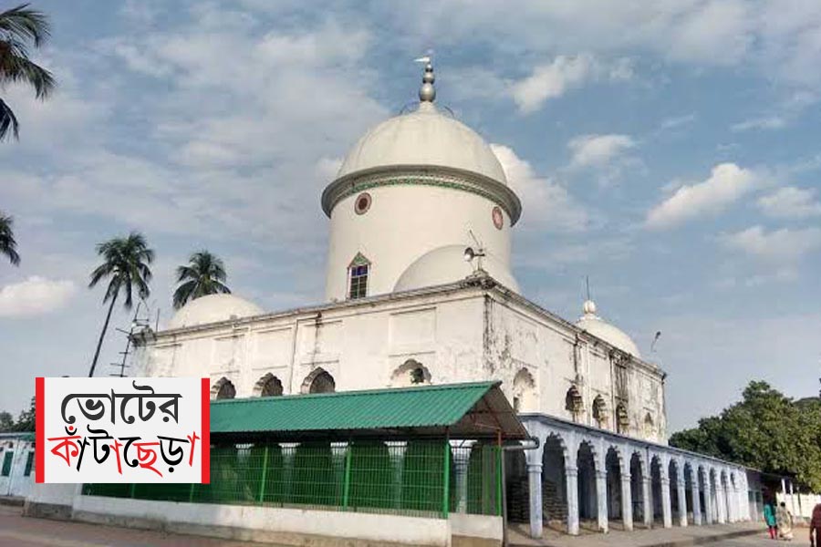 জনসংযোগ ও ভোট প্রচারে উত্তরে ‘পাখির চোখ’ জল্পেশ মন্দিরের শিবরাত্রি উৎসব