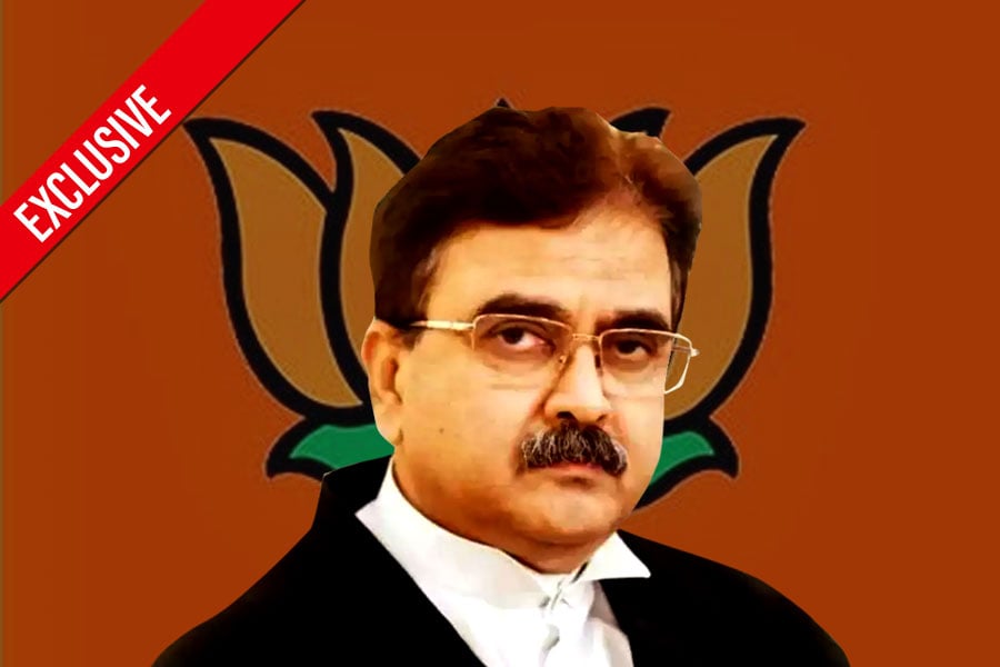 Justice Abhijit Gangopadhyay likely to contest from tamluk constituency as BJP candidate