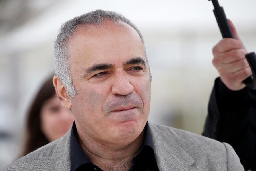 Garry Kasparov added to Russia's 'terrorists and extremists' list