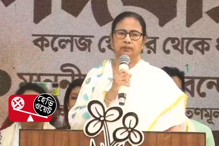 বিজেপির পালটা, মোদির পর মমতার সভায় সন্দেশখালির মহিলা