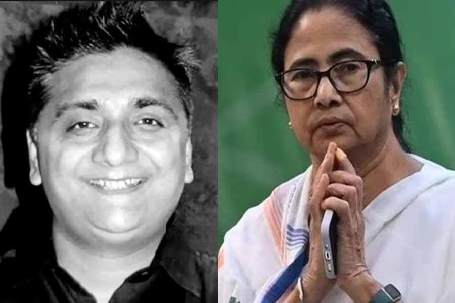 ‘যারা করেছে ক্রিমিনালের থেকেও বড় ক্রিমিনাল’, ভবানীপুরে নিহত ব্যবসায়ীর বাড়িতে মমতা