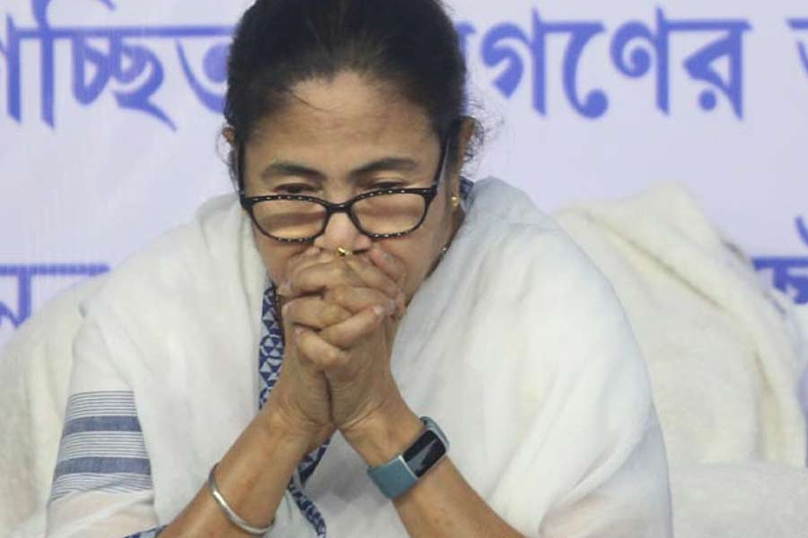 Mamata Banerjee assures help to families of dead in Contai