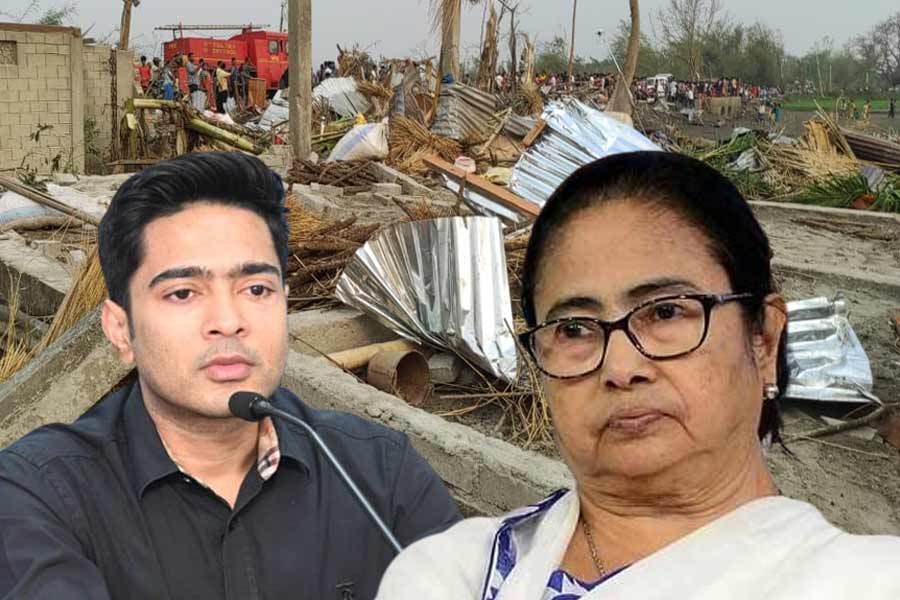 ঝড়ের তাণ্ডবে মৃত্যুতে শোকপ্রকাশ মমতার, জলপাইগুড়ি যাচ্ছেন অভিষেক
