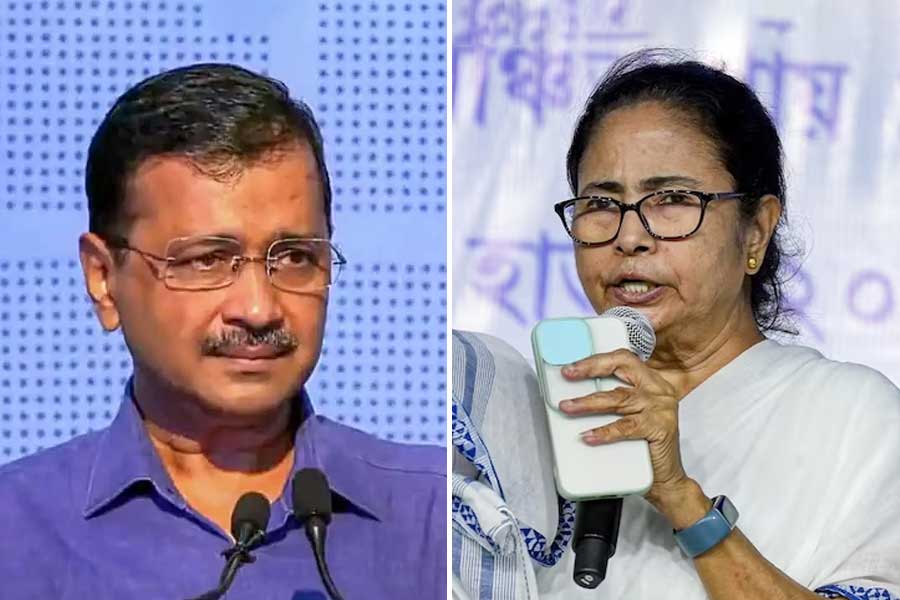 Mamata Banerjee condemns Kejriwal arrest, spoke to his wife