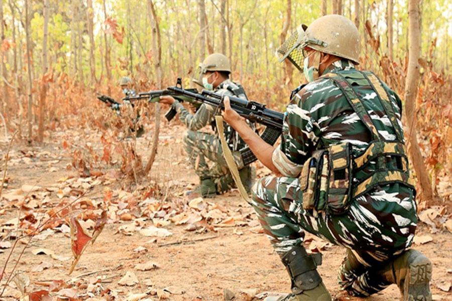 4 Maoist killed in encounter with security forces in Garchiroli