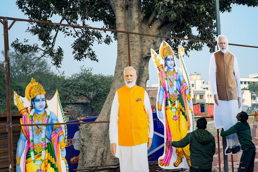 আবেগ ও মেধাভিত্তিক রাজনীতি: অদ্ভুত এক ভার্চুয়াল বাস্তবতা হয়ে উঠেছেন মোদি