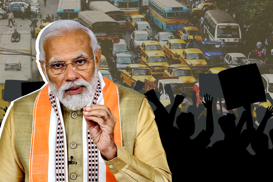 On the day of PM Modi's meeting student protests in the city, fear of traffic jam