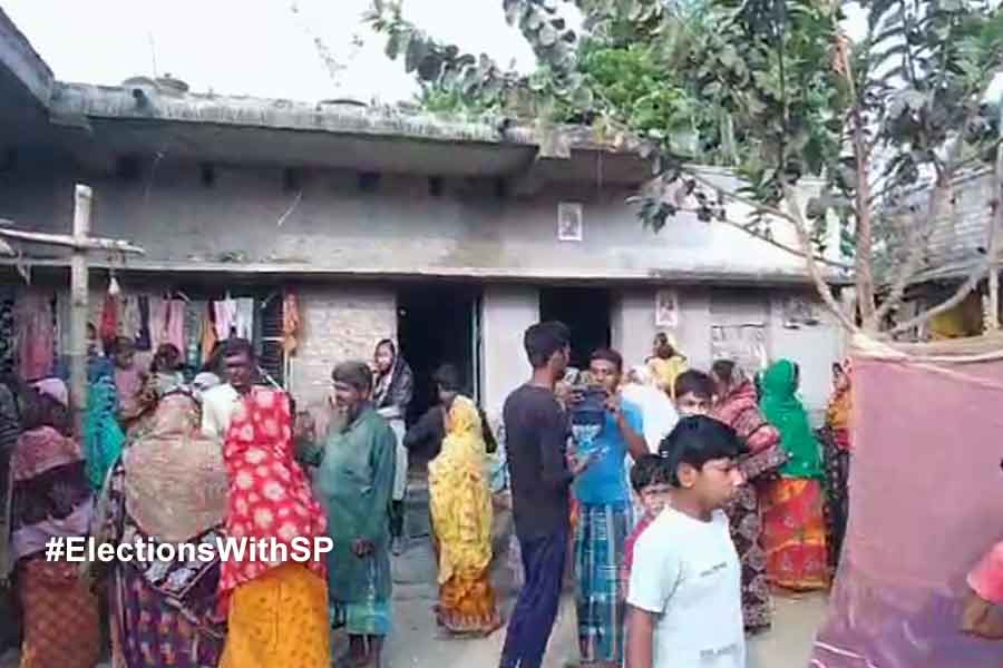 লোকসভা ভোটের মুখে রাজ্যে ‘খুন’ তৃণমূল কর্মী, কাঠগড়ায় কংগ্রেস