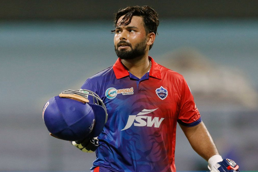 পন্থের পোস্ট দেখে দিল্লি ক্যাপিটালসকে কটাক্ষ ফ্যানের! কী প্রতিক্রিয়া ব্যাটারের?
