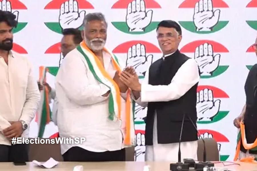 লোকসভার আগে কংগ্রেসে যোগ বিহারের ‘বাহুবলি’ পাপ্পু যাদবের, যোগাযোগ একাধিক নেতার
