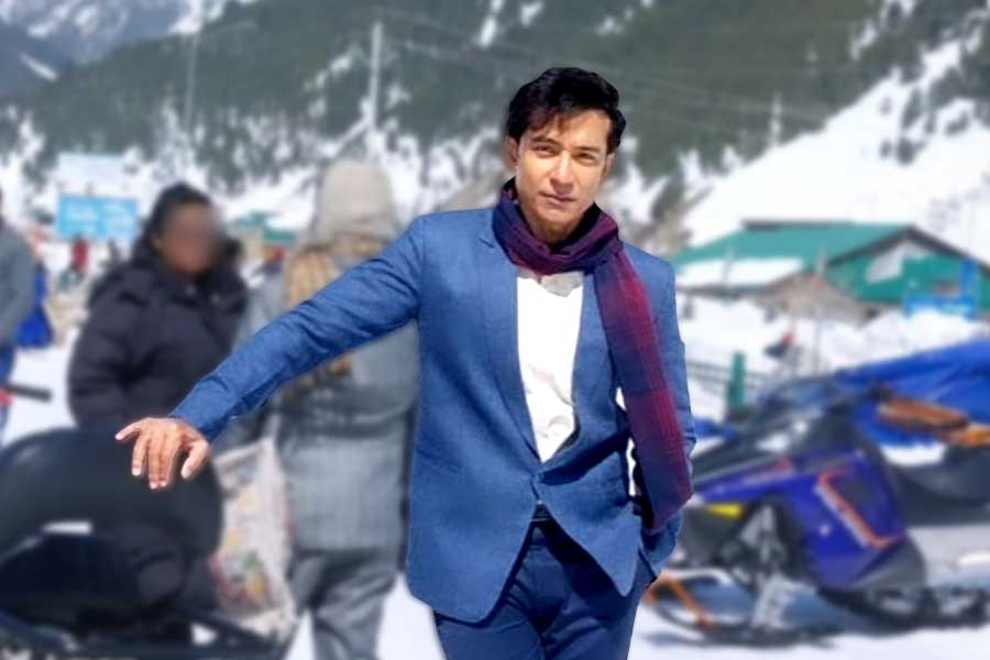 Tota Roy Choudhury maintained Feluda swag in -6°C while shooting for Bhuswargo Bhayankar