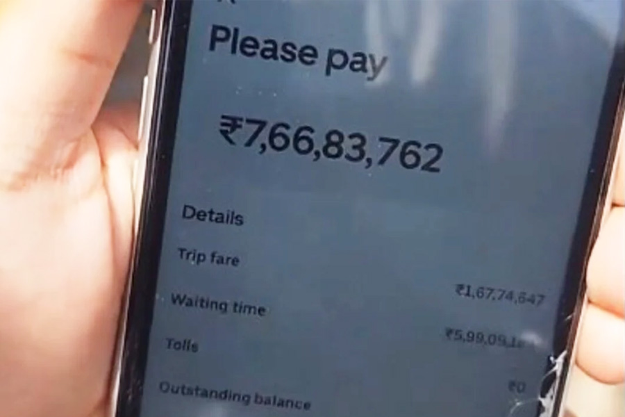 Man Takes Uber Auto For 62 rupees and Gets 7.66 rupees Crore Bill