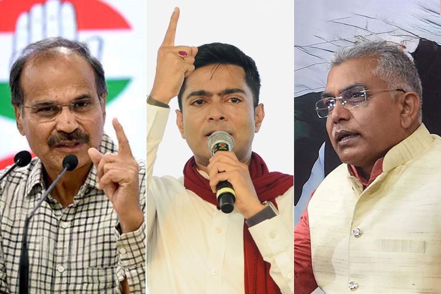 গার্ডেনরিচে বহুতল ভেঙে মৃত্যু, বেআইনি নির্মাণের অভিযোগে সরব বিরোধীরা