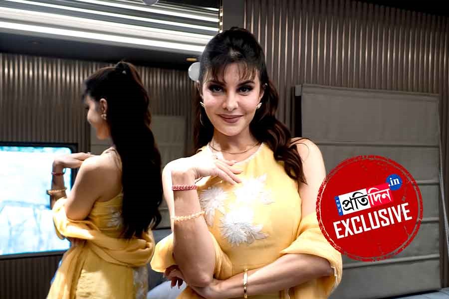 বাংলা ছবিতে কাজ করতে চান? কী জানালেন জ্যাকলিন