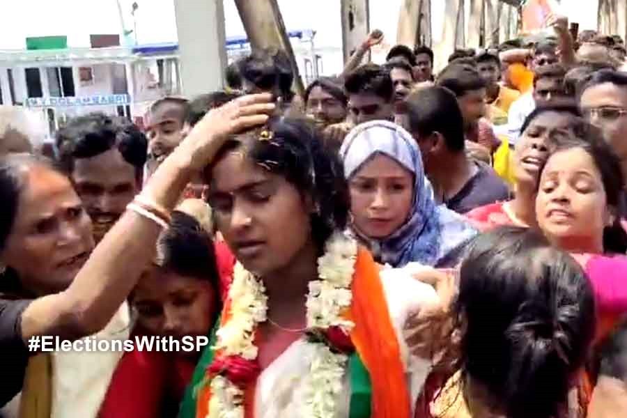 বিক্ষোভ অতীত! সন্দেশখালিতে রেখাকে স্বাগত জানালেন মহিলারা