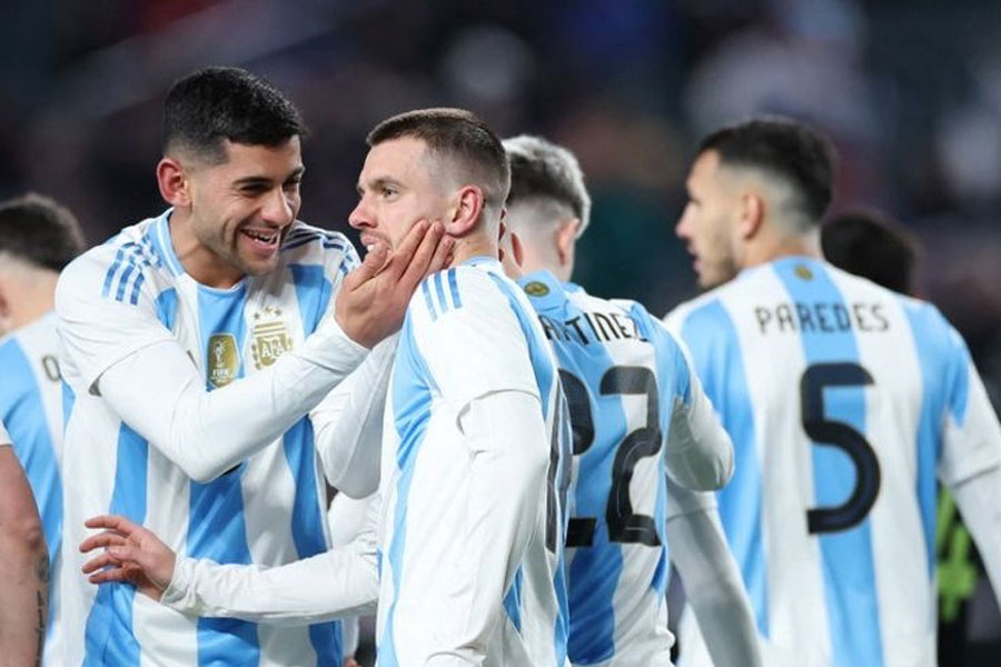 Argentina football team thrased el salvador without lionel messi