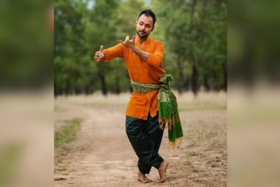 Indian consulate in USA speaks on death on Bengali dancer