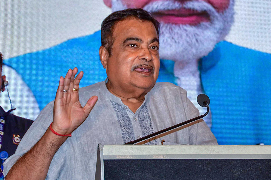 Gadkari vowed to remove all petrol and diesel vehicles from Indian roads