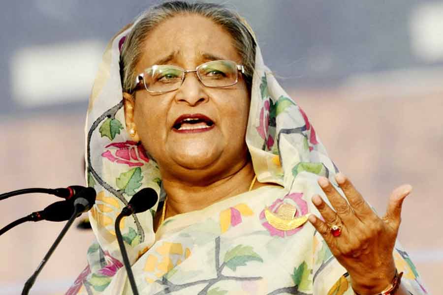 স্ত্রীর শাড়ি পুড়িয়ে দিচ্ছেন না কেন? ভারতীয় পণ্য বর্জন নিয়ে বিএনপি নেতাদের তোপ হাসিনার