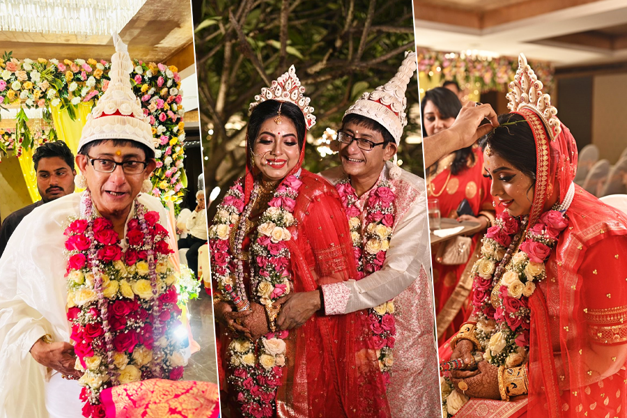 Wedding picture of Kanchan Mallick and Sreemoyee Chattoraj