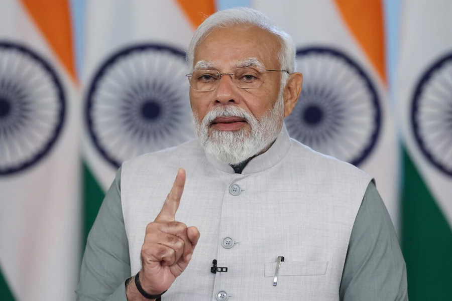 PM Modi slams Congress over letter of 600 lawyers