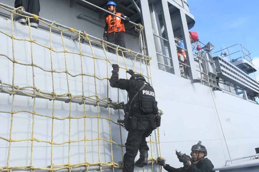 Indian Navy thwarts pirates' attack on Bangladeshi vessel