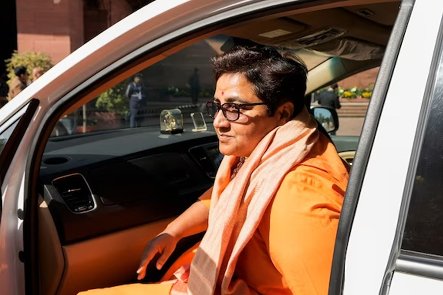‘মোদিজি ক্ষমা করলেন না’, লোকসভায় টিকিট না পেয়ে অভিমানী সাধ্বী প্রজ্ঞা