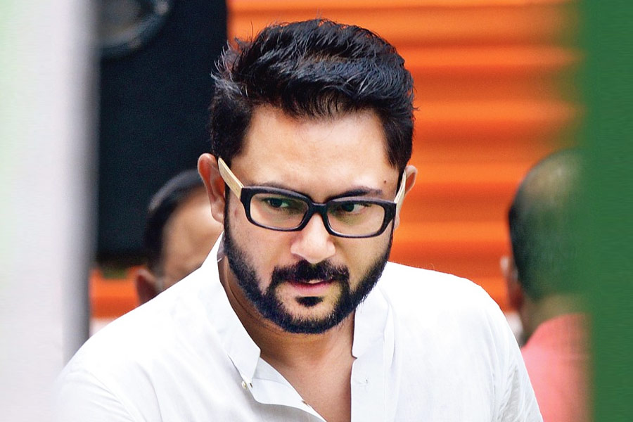 Actor MP Soham Chakraborty found worm in chocolate, slams famous brand
