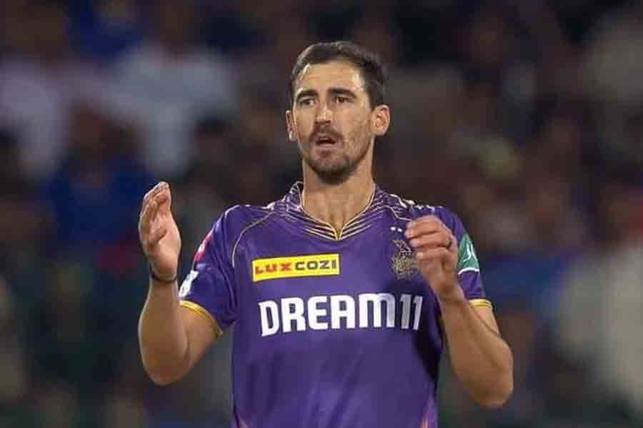 Steve Smith advises Mitchell Starc to improve his bowling in IPL