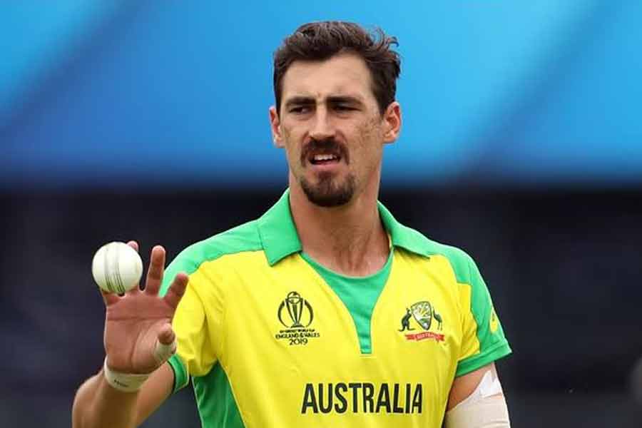 It's always a bit of a circus when it is the best T20 league in the world, says Aussie pacer Mitchell Starc