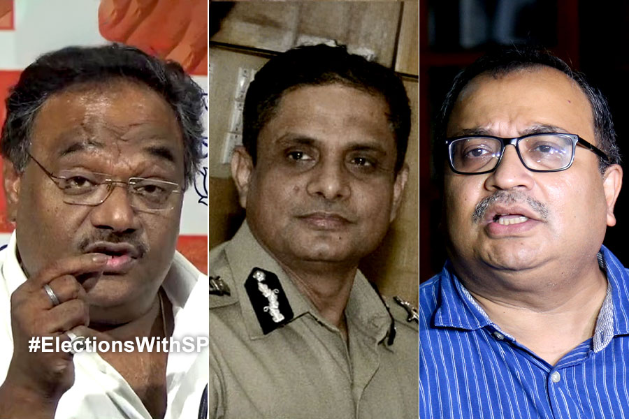 রাজীবের পদে বিবেক সহায়, ভোটের আগে নতুন ডিজি, তরজায় তৃণমূল-বিজেপি