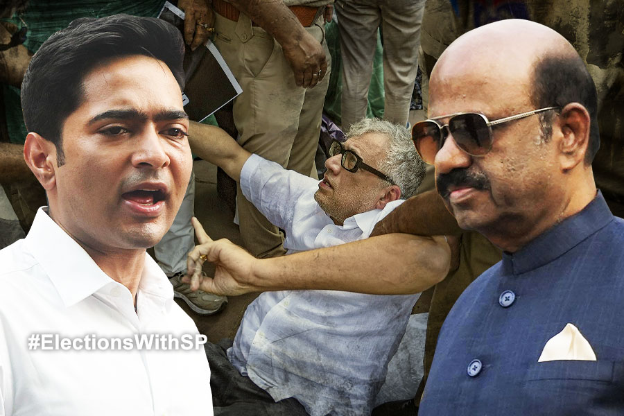 TMC leaders harassed by delhi police Abhishek Banerjee wants to meet with governor
