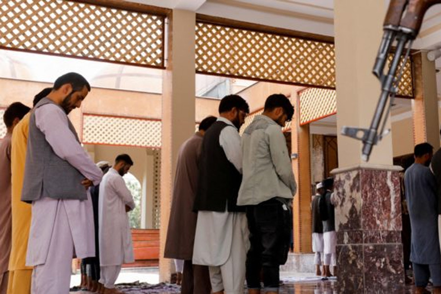 Gunman kills 6 in attack on mosque in Afghanistan