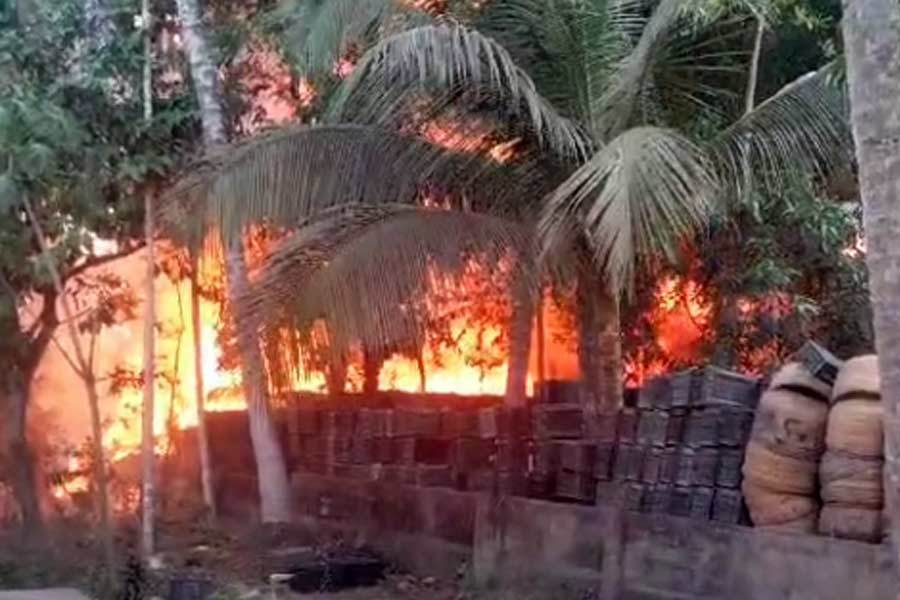 Massive fire breaks out in a plastic factory in Bhangar