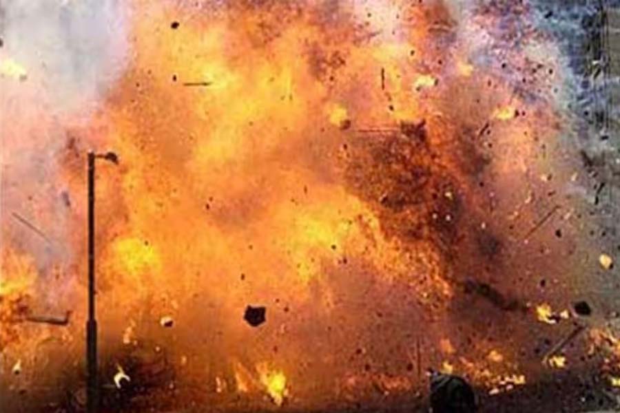 Shop owner injured in explosion in Kaliganj of Nadia