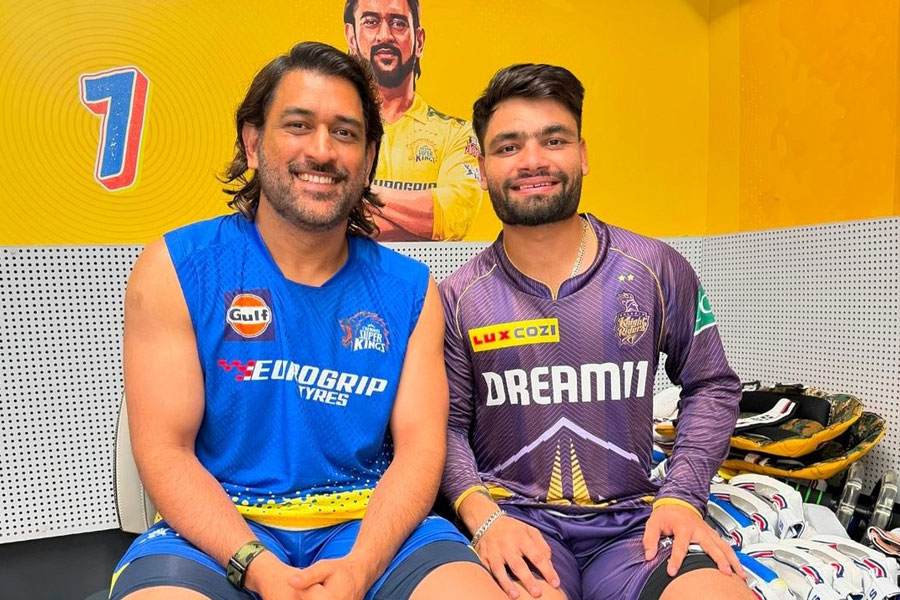 Rinku Singh shares adorable picture with MS Dhoni