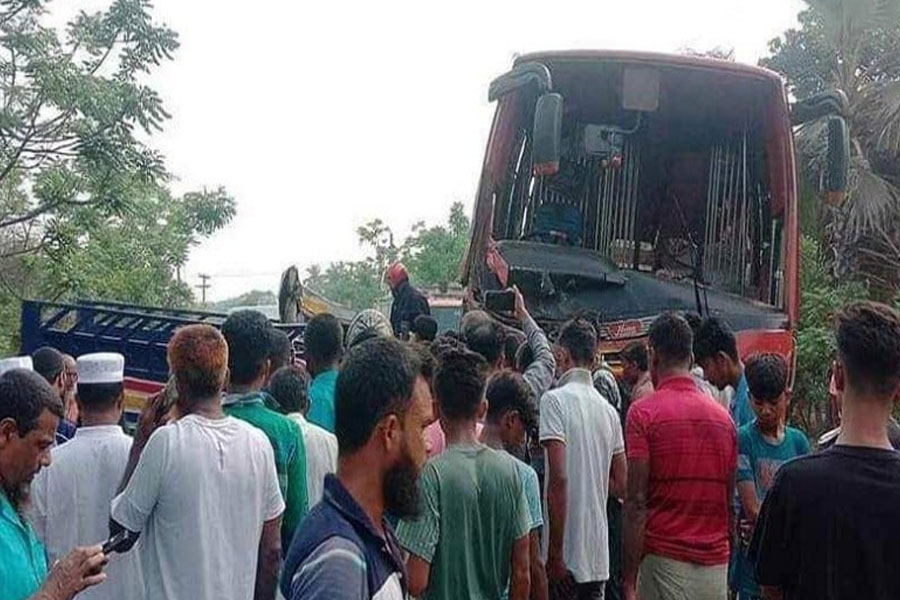 13 died in Bangladesh accident, passengers returning from Eid holiday