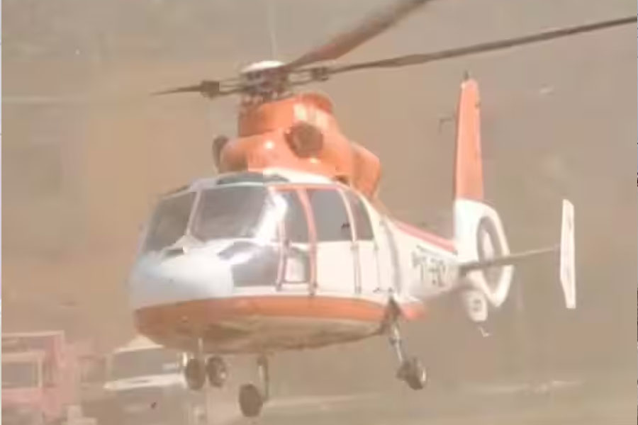 Amit Shahs helicopter disbalanced in Bihar during take off