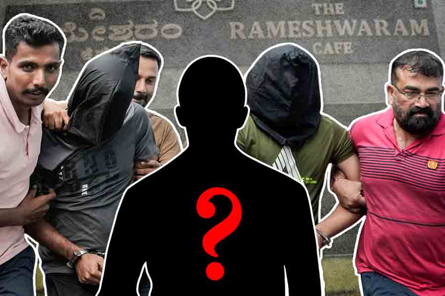 ভোটের আগে  VIP-দের উপর হামলার ছক আইএস জঙ্গিদের! গোয়েন্দা নজরে নির্দেশক ‘ভাই’