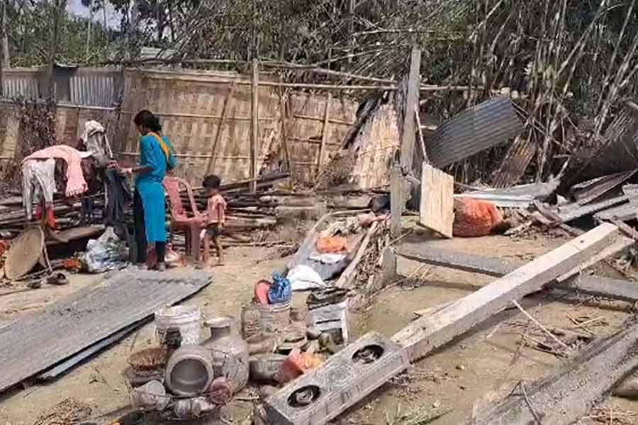 WB govt to pay repairing cost of jalpaiguri people who lost house