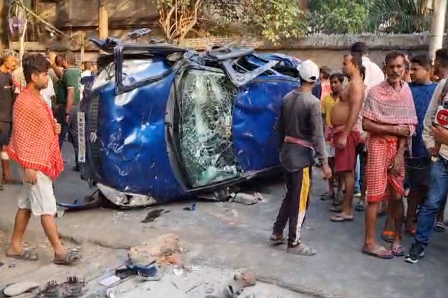 Road accident near Kakurgachhi, 3 including two children injured by overspeeding car