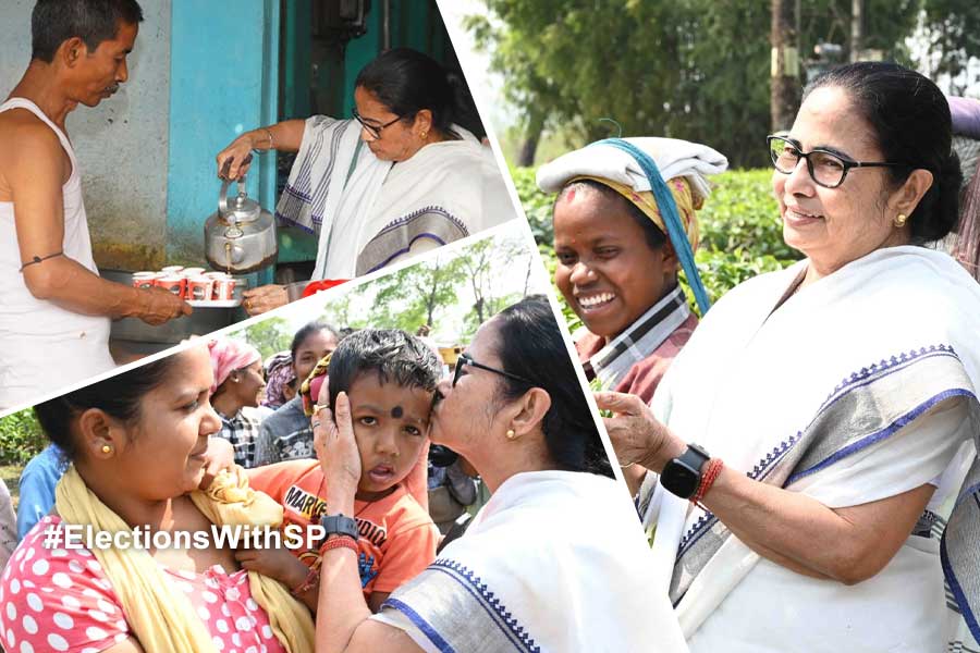 Lok Sabha Polls 2024: Mamata Banerjee makes, serves tea at chalsha
