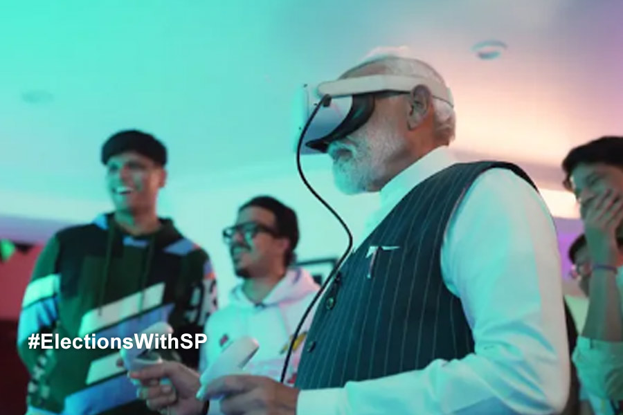 ‘আনাড়ি’, গেমারদের সঙ্গে আলাপচারিতার সময়ও বিরোধীদের খোঁচা মোদির