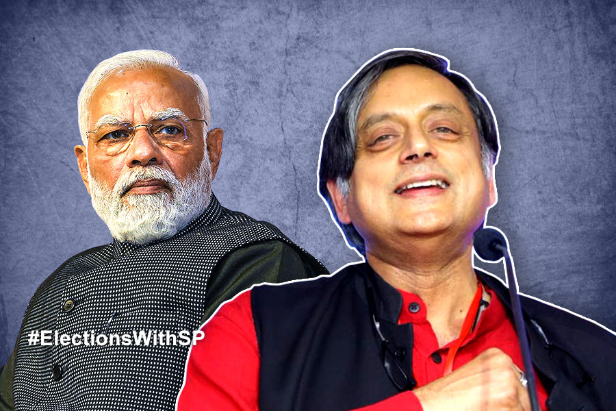 Congress Leader Shashi Tharoor Reply on Who Is PM Modi's Alternative