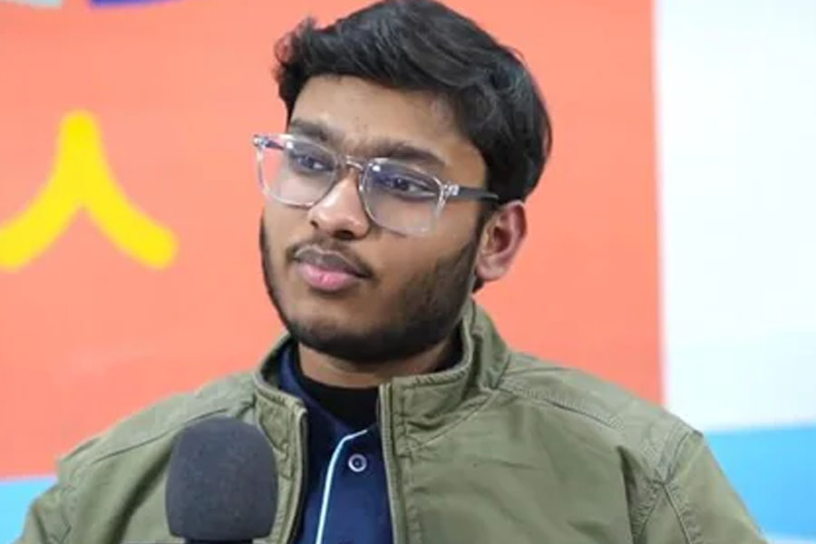 Rachit Aggarwal from Jalandhar, secures AIR 25 in JEE Main with 100 percentile