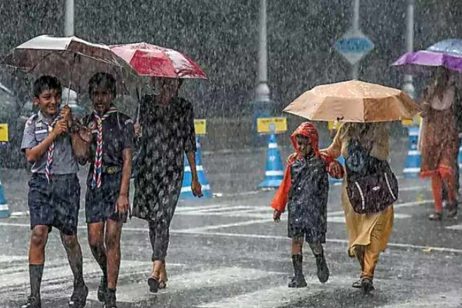 WB Weather Update: Rainfall in Kolkata after days of high temperature
