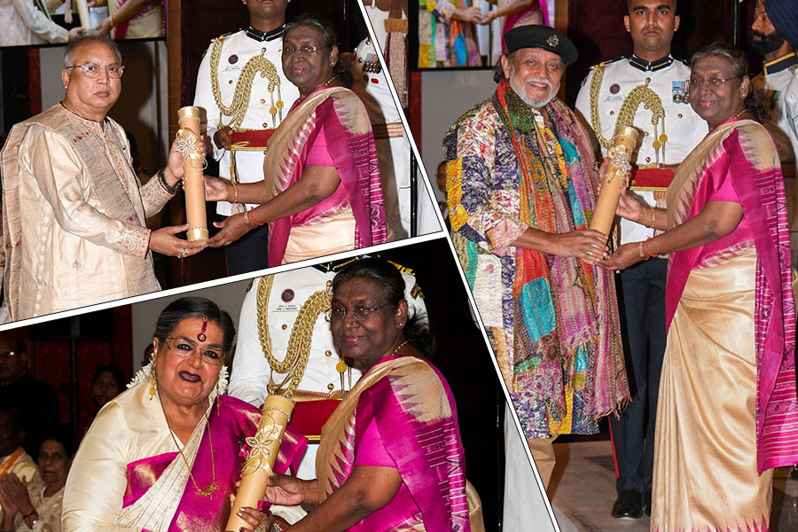 মিঠুন, উষা উত্থুপের হাতে ‘পদ্মভূষণ’ তুলে দিলেন রাষ্ট্রপতি, ‘পদ্মশ্রী’ পেলেন মৃৎশিল্পী সনাতন রুদ্র পাল