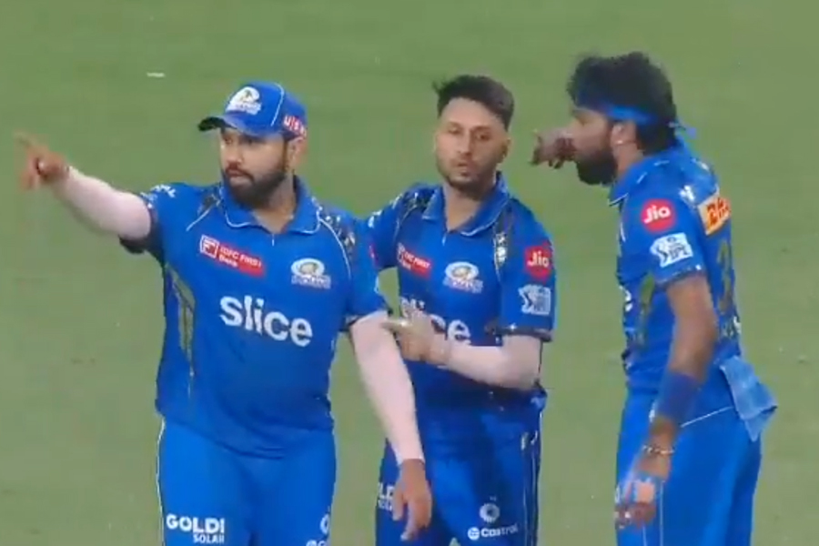 Rohit Sharma set the field after talking to young pacer Akash Madhwal in the last over