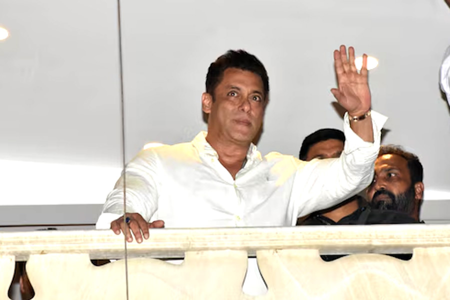 Salman Khan's residence Firing incident Probe transferred to Mumbai Police Crime Branch