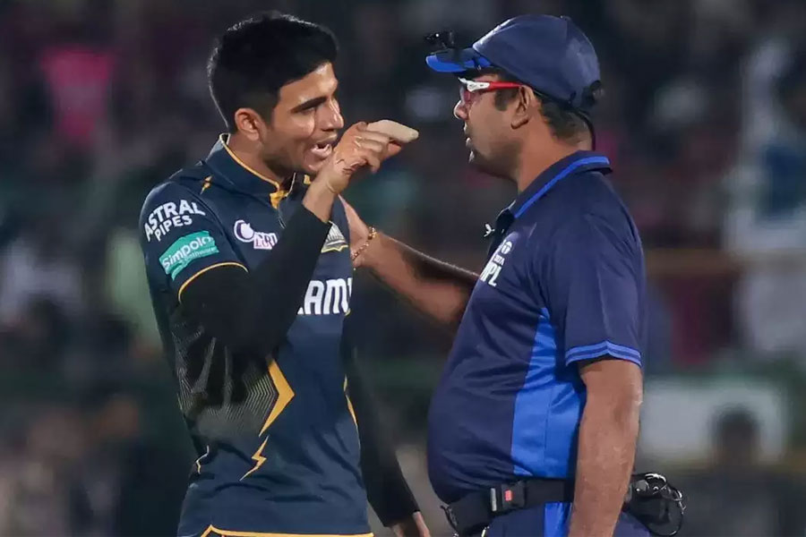 Shubman Gill looses cool, gets into heated argument with umpire in IPL